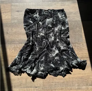 Karen Kane Y2K Fairy Floral Skirt thumbnail 1
