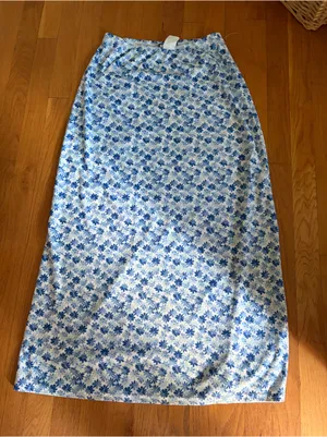 Agrea Blues Blue Flowered Skirt Size M Size M thumbnail 1