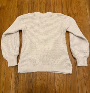 Abercrombie White Sweater thumbnail 2