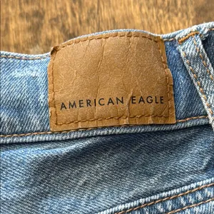 AMERICAN EAGLE Highest Rise 90’s Boyfriend Short Distressed Denim Size 6 thumbnail 6
