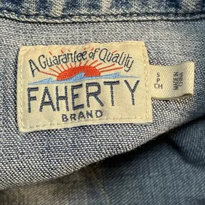 Faherty Women's Blue Long Sleeve Pocket Button Down Denim Jean Shirt Top Size S thumbnail 4