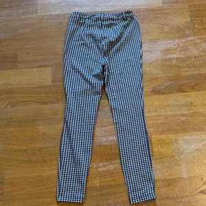 Anthropologie Black and White Patterned Chinos thumbnail 4