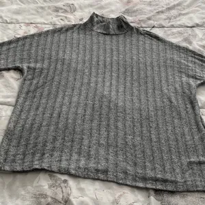 Anthropologie Eri+Ali Fiona Hacci gray ribbed mock neck sweater, size M comfy thumbnail 15