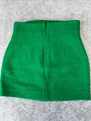 Zara Emerald Green High-Waist Mini Skirt with Gold Buttons thumbnail 5