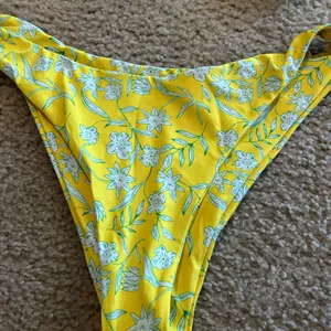Bathing suit 2 pcs set top bottom size uk 14 us 10 eu 42 unused no tags thumbnail 2