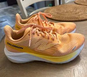 Salomon Running Shoes thumbnail 1