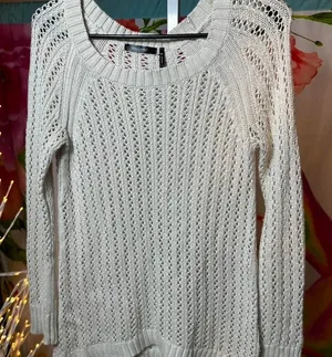 P83. Cream Daisy Fuentes sweater Size XS thumbnail 1