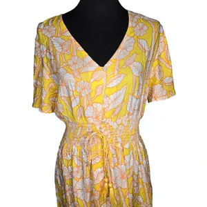 Margaux Riviera Yellow Floral Midi Dress‎ thumbnail 2