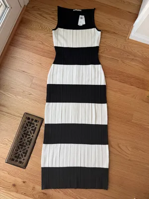 Abercrombie & Fitch Black Cream Striped Ribbed Knit Maxi Dress M NWT thumbnail 2