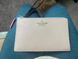 Wristlet thumbnail 1