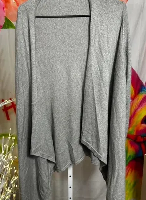 S11. Tatum cardigan Size large thumbnail 1