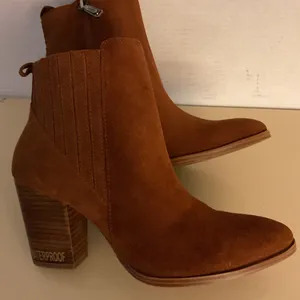 Blondo women suede Chelsea waterproof Cognac Suede Ankle Booties size 9.5 thumbnail 1