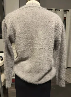 Boutique Women’s Cozy Cardigan Gray Button Down thumbnail 4