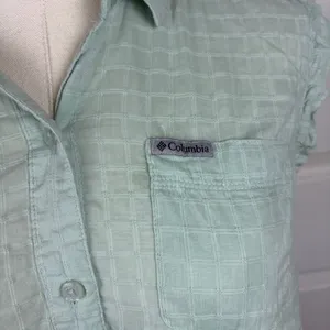 Columbia mint green sleeveless button up thumbnail 3
