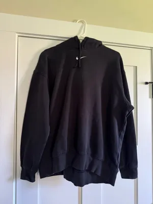 Women’s Nike Sweatshirt thumbnail 1