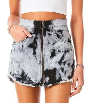 Carmar Beatrice‎ Jean Skirt Women’s Size 26 Black And Gray Mini Zip Front New thumbnail 1