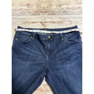 Kut from the Kloth Farrah Baby Bootcut Jeans Size 12 Dark Wash Denim thumbnail 6