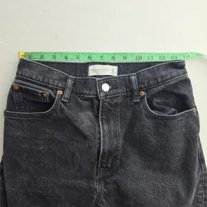 Abercrombie &‎ Fitch 90s Relaxed High Rise Jeans Black Slit Hem 27 / 4 thumbnail 7