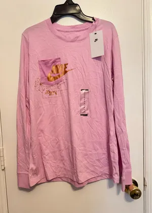 Nike Women's NSW Icon Clash Pkt Top in a pink Size M thumbnail 1