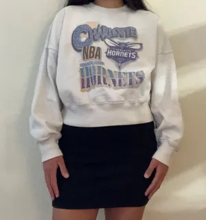 Abercrombie & Fitch Charlotte Hornets Graphic Sunday Crew Pullover Women's: S Soft A&F thumbnail 1