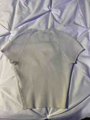 H&M White Top thumbnail 3