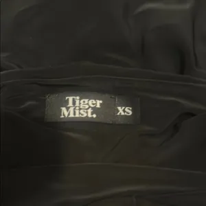 ⭐️TIGER MIST Black Ruched Mini Skort thumbnail 3