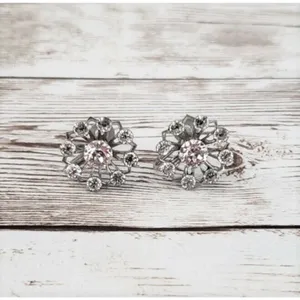 Vintage Screw On Earrings thumbnail 2