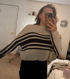Hollister Women’s Tan/brown Sweater thumbnail 1