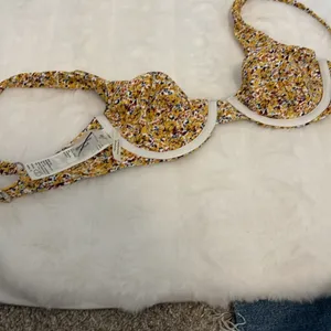 Abercrombie Bikini top XS thumbnail 3
