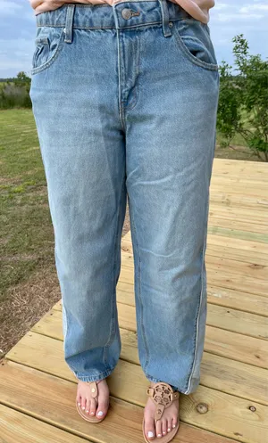 Wild Fable mid-rise 90’s relaxed straight fit thumbnail 1