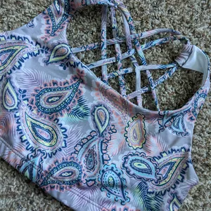 {Onzie} Brand New Chic Sports Bra thumbnail 4