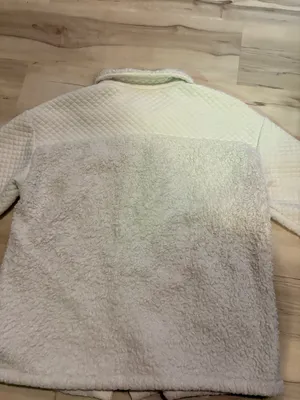 White fuzzy button up Size M thumbnail 3