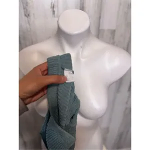 Green shorts Green thumbnail 2