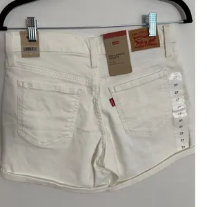 Levi's Mid Length‎ shorts NWT size 27 thumbnail 2