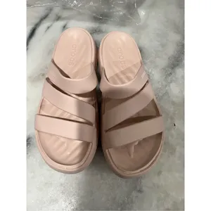 Crocs Getaway Glitter Flip Sandals Atmosphere Pink Women’s 6 209670-1FT New thumbnail 3