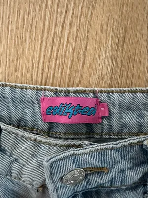 Low Rise Jeans thumbnail 4