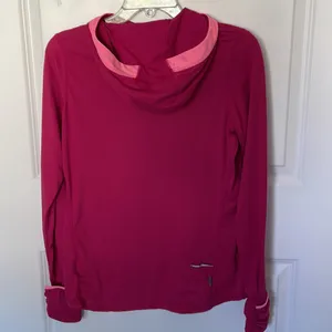Nike Running Pink Pullover Hoodie Tee Medium Activewear Workout thumbnail 2