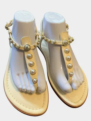 Sam Edelman Gigi Pearl Patent Leather T-Strap Sandals Porcelain Pearl Size 10 thumbnail 8