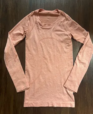 Lululemon thumbnail 1