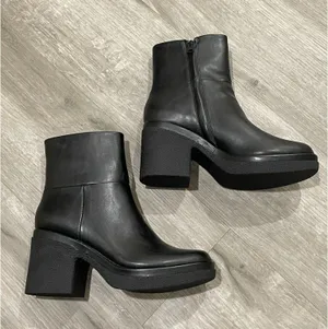 Black chunky platform ankle boots Size 8.5 thumbnail 1