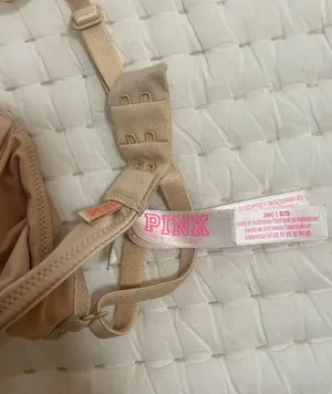Victoria's Secret Bra thumbnail 3