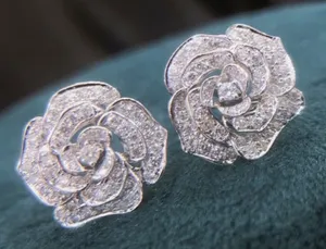 & Other Stories Gorgeous Silver Sophisticated Rose-Shaped Stud Earrings thumbnail 2