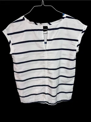 Abercrombie & Fitch White Top with Navy Stripes thumbnail 4