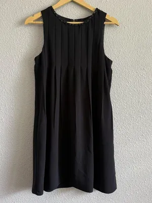 ABS Embellished Neckline Mini Dress Size 6 EUC Pockets‎ Pleated thumbnail 1