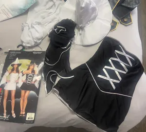 Dreamgirl Reversible Which Costume Black And White thumbnail 4