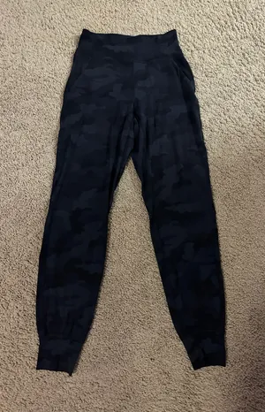 Lululemon Align Joggers thumbnail 1