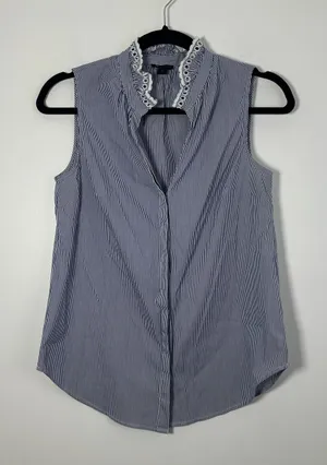Ann Taylor Women’s XS Blue White Striped Sleeveless Eyelet Collar Blouse thumbnail 1