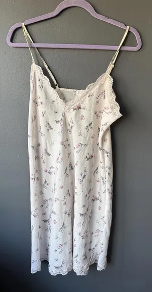 Nora Women's Floral Lace Trim Chemise, Size M thumbnail 1