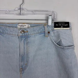 Abercrombie & Fitch Curve Love 90s Straight Ultra High Rise Light Wash‎ Size 34 thumbnail 5