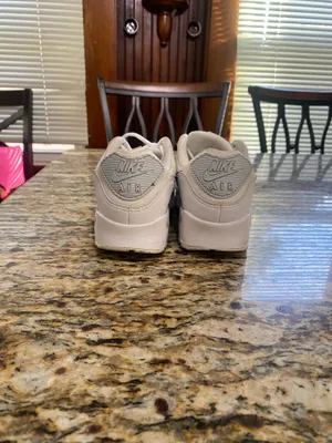 Nike Air Max 90 Sneakers size 7 thumbnail 5